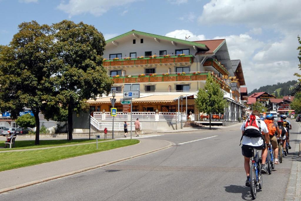 Haller'S Posthotel Riezlern Exterior foto